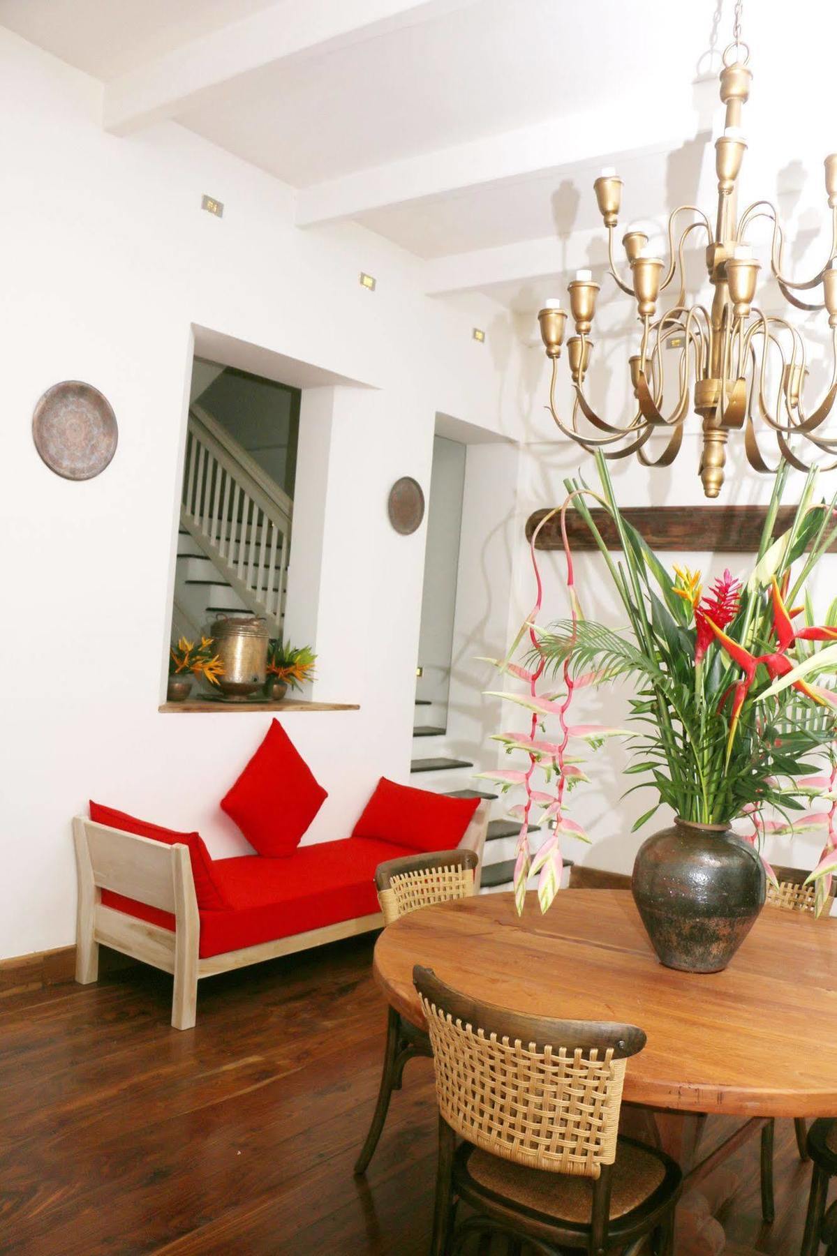 Small House Boutique Guest House Гале Екстериор снимка