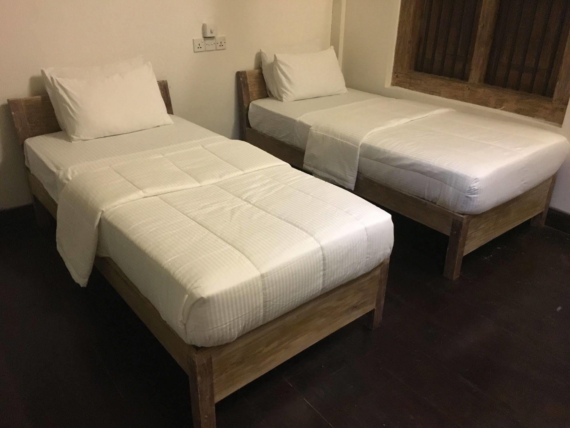 Small House Boutique Guest House Гале Екстериор снимка