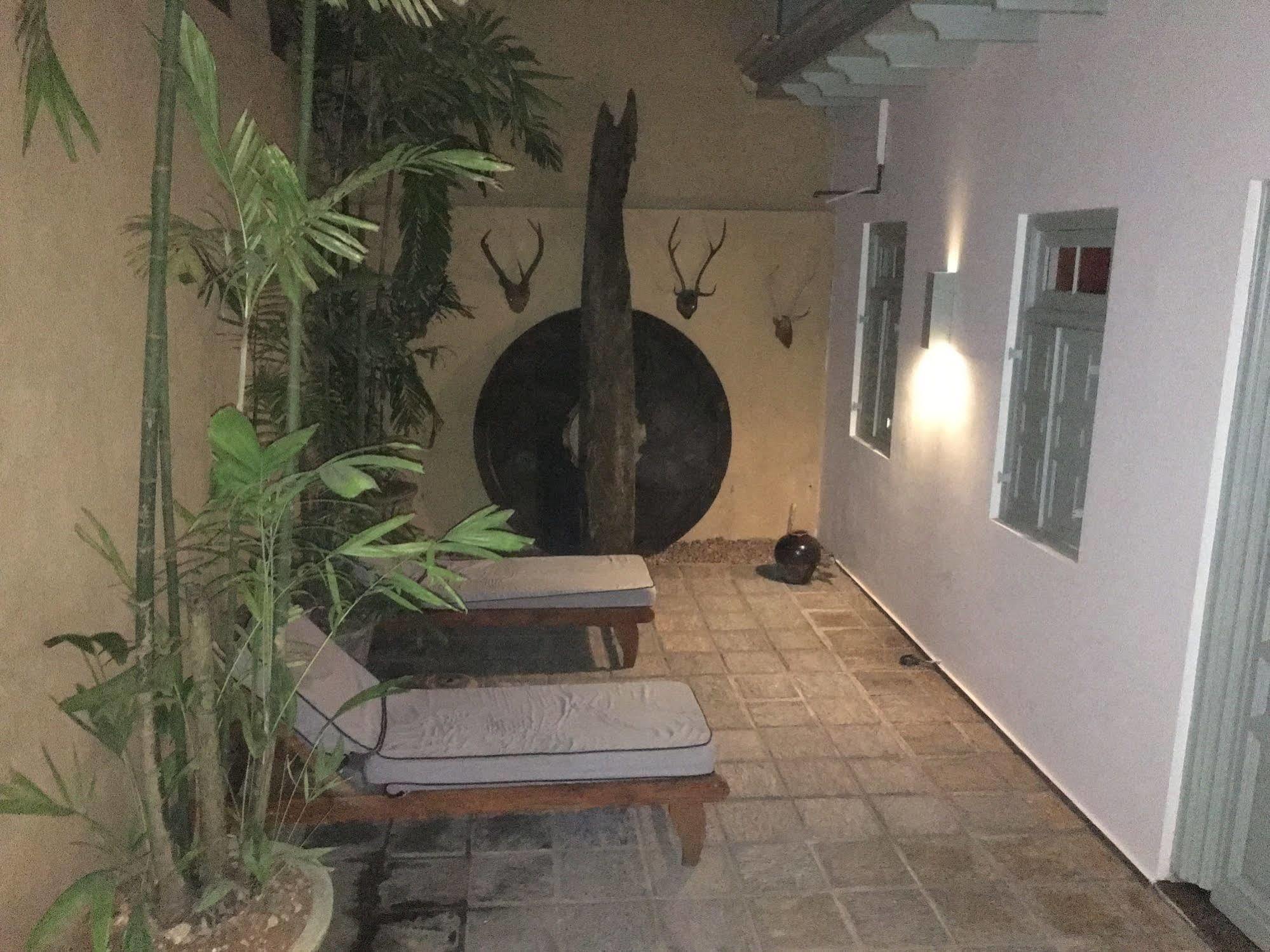 Small House Boutique Guest House Гале Екстериор снимка