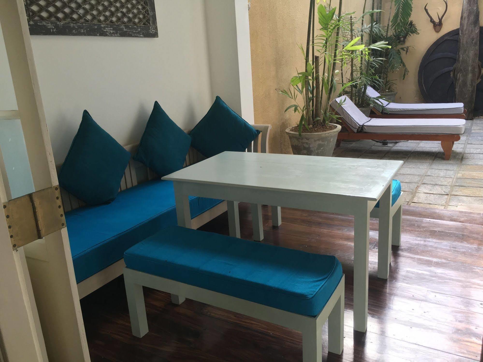 Small House Boutique Guest House Гале Екстериор снимка